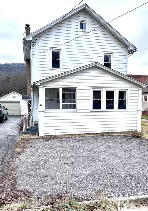178 Wellsville St, Bolivar, NY 14715