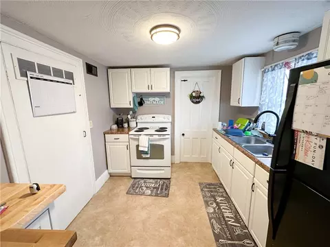 109 E Main St, Waterloo, NY 13165 photo 5