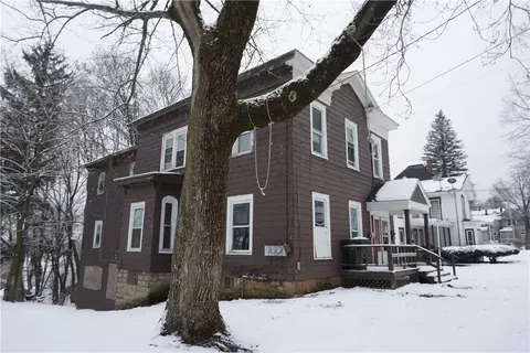853 Prendergast Ave, Jamestown, NY 14701