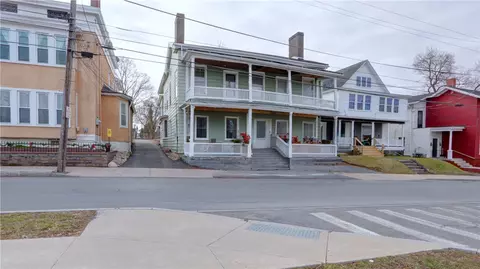 65 William St, Geneva, NY 14456