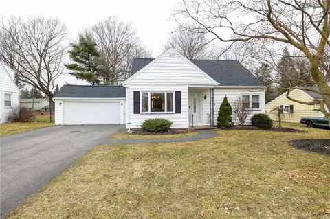 26 Lynda Ln, Chili, NY 14624