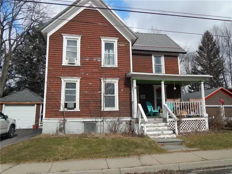 26 Franklin St, Oneonta, NY 13820
