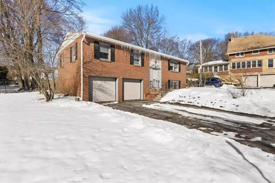 329 Winton Rd S, Rochester, NY 14610 36 Photos Movoto