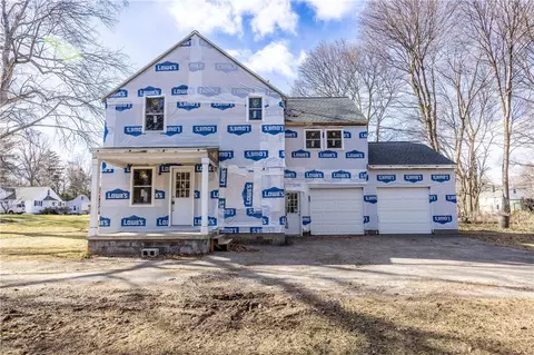 224 Winfield Rd, Irondequoit, NY 14622