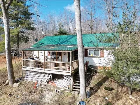 2527 Red Spring Run Rd, Canisteo, NY 14823