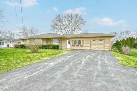 999 Wegman Rd, Gates, NY 14624