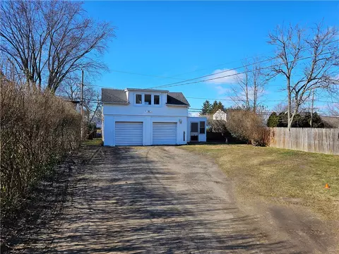 147 Walzer Rd, Irondequoit, NY 14622 photo 2
