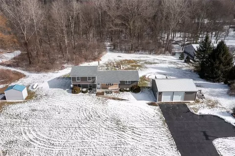 1843 Blue Sky Rd, Waterloo, NY 13165