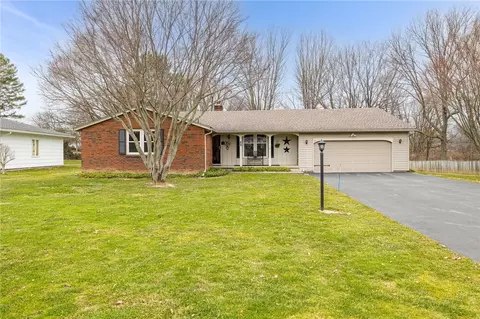 57 Peak Hill Dr, Rochester, NY 14625