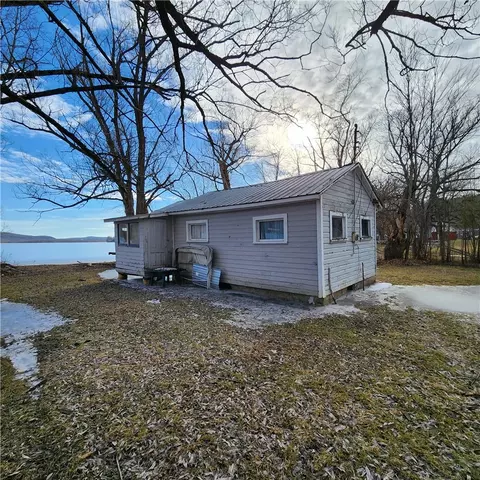 112 Lakeview Rd, Richfield, NY 13439