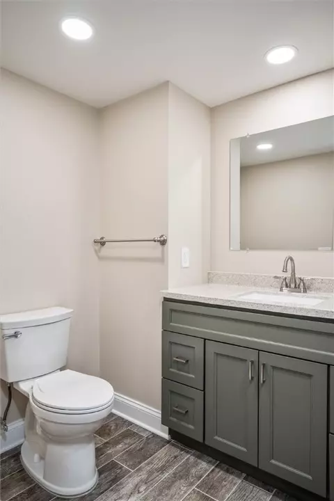 Bath - 140 Eugene St, Gates, NY 14606 photo 3 of 5
