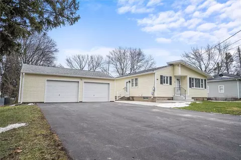 Exterior - 140 Eugene St, Gates, NY 14606 photo 8 of 15