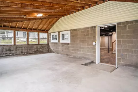 Exterior - 140 Eugene St, Gates, NY 14606 photo 4 of 15