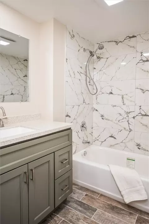 Bath - 140 Eugene St, Gates, NY 14606 photo 4 of 5