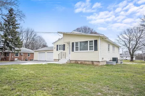 140 Eugene St, Gates, NY 14606
