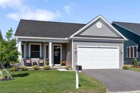 16 Thompson Ln, Canandaigua, NY 14424
