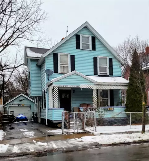102 Roycroft Dr, Rochester, NY 14621
