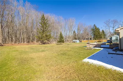 Exterior - 918 Copperkettle Rd, Webster, NY 14580 photo 10 of 11