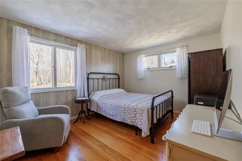 Bedroom - 918 Copperkettle Rd, Webster, NY 14580 photo 3 of 3