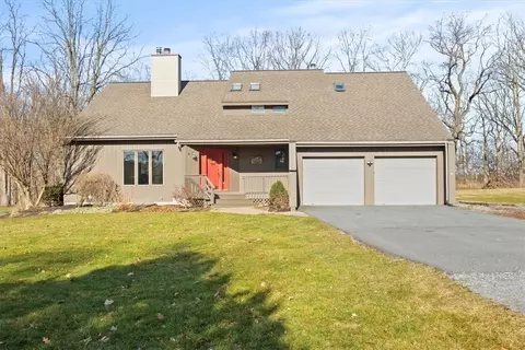 6 Meadowood Ests, Rush, NY 14543