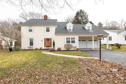 366 Mount Airy Dr, Irondequoit, NY 14617