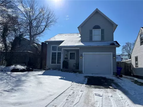 327 Mosley Rd, Greece, NY 14616