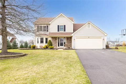 12 Stillington Ct, West Henrietta, NY 14586
