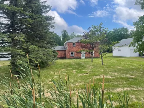 3634 Moyer Rd, Wheatfield, NY 14120