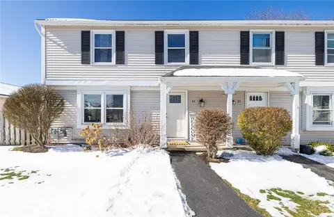 83 Springwood Dr, Webster, NY 14580