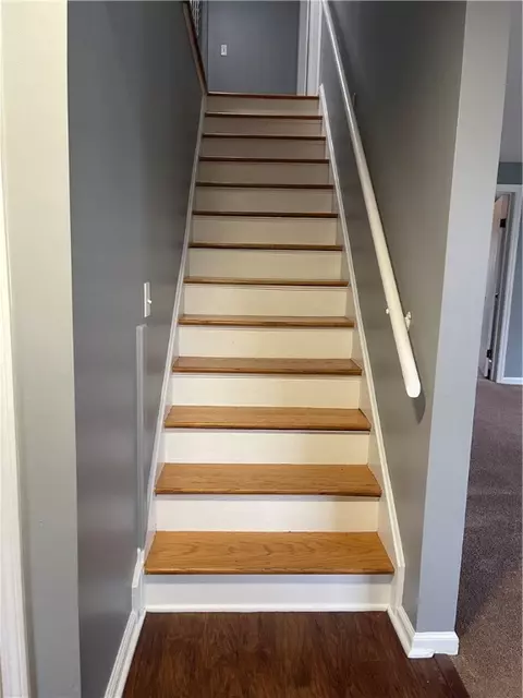 Entry Way - 18 Queensboro Rd, Irondequoit, NY 14609 photo 1 of 6