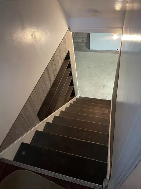 Entry Way - 18 Queensboro Rd, Irondequoit, NY 14609 photo 5 of 6
