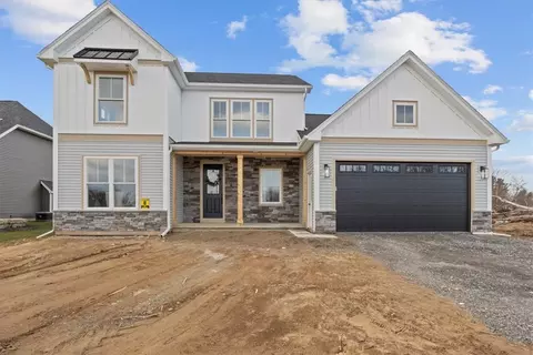 Exterior - 567 E Moreno Dr, Greece, NY 14626 photo 3 of 4