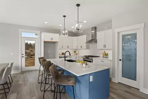 Kitchen - 567 E Moreno Dr, Greece, NY 14626 photo 2 of 4