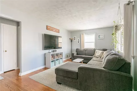 339 Tarrington Rd, Irondequoit, NY 14609 photo 5