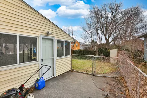 174 Vinal Ave, Irondequoit, NY 14609 photo 26