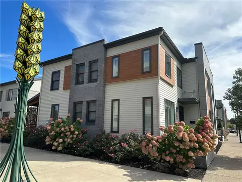 64 Charlotte St, Rochester, NY 14607