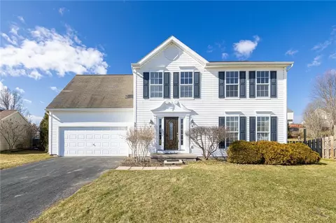 3219 Blue Spruce Dr, Macedon, NY 14502