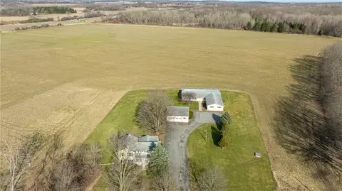 1341 Bankert Rd, Clifton Springs, NY 14432