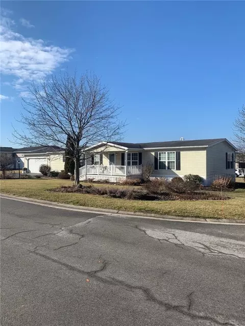 6280 Murphy Dr #613, Victor, NY 14564