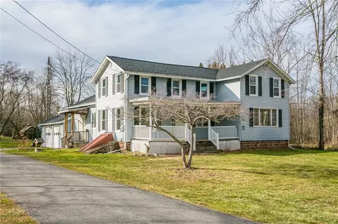 2633 Redman Rd, Brockport, NY 14420