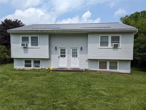 12813 Ridge Rd, Gaines, NY 14411