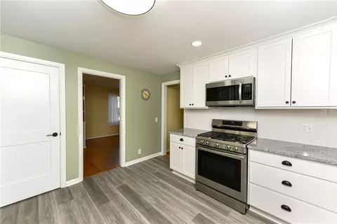 Kitchen - 503 Pineview Dr, Webster, NY 14580 photo 4 of 6