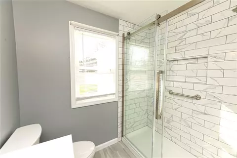 Bath - 503 Pineview Dr, Webster, NY 14580 photo 3 of 4