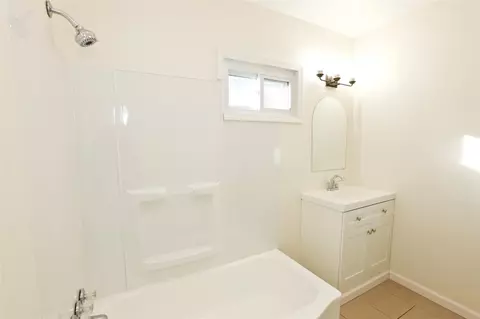 Bath - 37 Broderick Dr, Irondequoit, NY 14622 photo 1 of 4