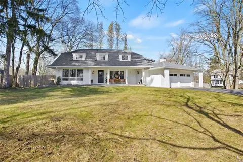 212 Penfield Rd, Brighton, NY 14610
