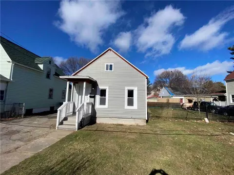 8 Lang St, Rochester, NY 14621