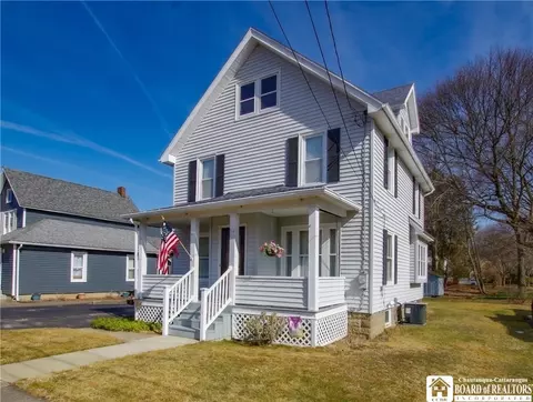 25 Highland Ave, Jamestown, NY 14701