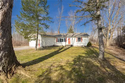 4 Blue Pond Mnr, Wheatland, NY 14428
