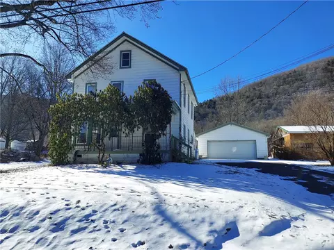 268 Signor Dr, Hancock, NY 13783