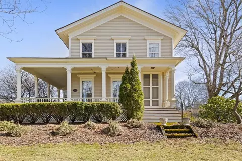 406 Canandaigua St, Palmyra, NY 14522